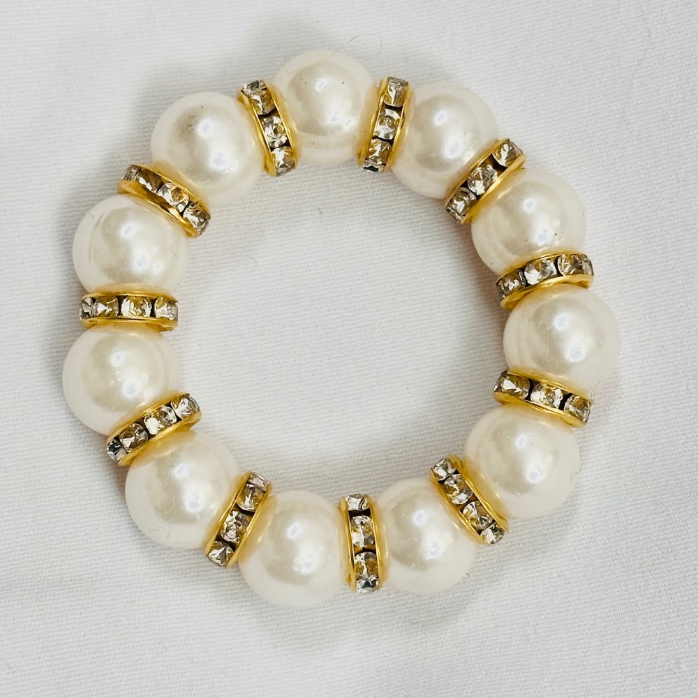Elegant Pearl Rhinestone Napkin Rings Set of 8 Purchased New Never Used - Picture 6 of 7